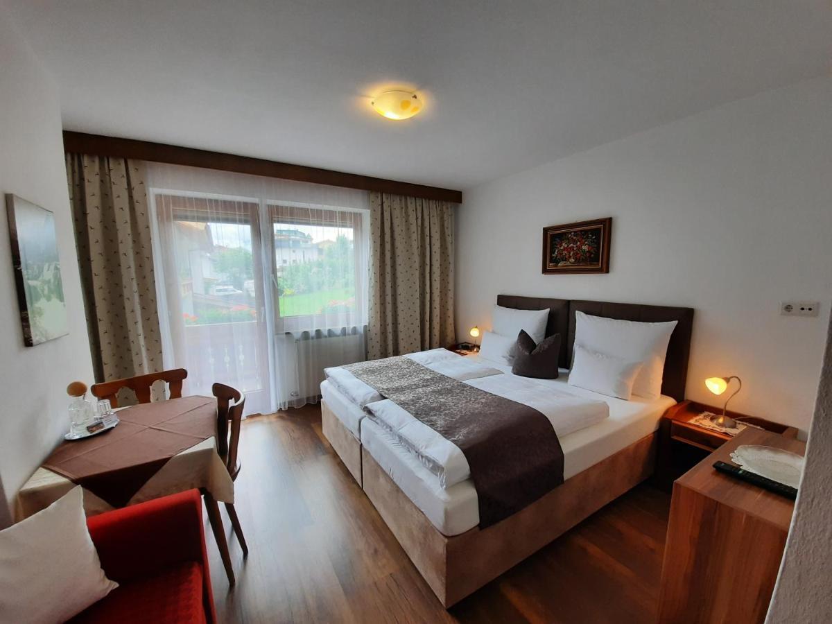 Gaestehaus Burgi Fügen Extérieur photo