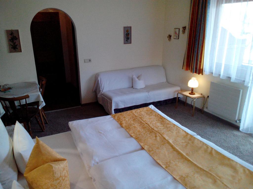 Gaestehaus Burgi Fügen Extérieur photo